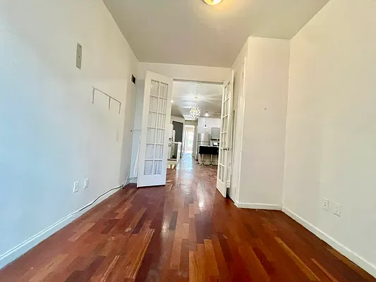 Rented by ERNY LLC | media 8