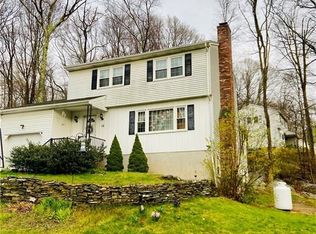 12 Webster Rd, East Lyme, CT 06333