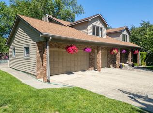 2215 Minnetonka Dr, Cedar Falls, IA 50613