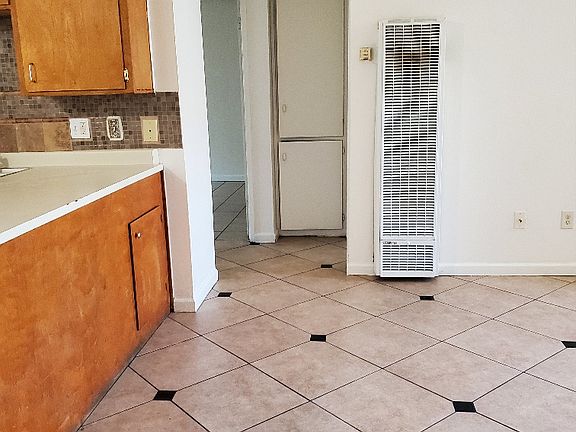 3rd image of 227 Clifford Ave #227