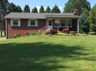 2875 Sweitzer Rd, Uniontown, OH 44685