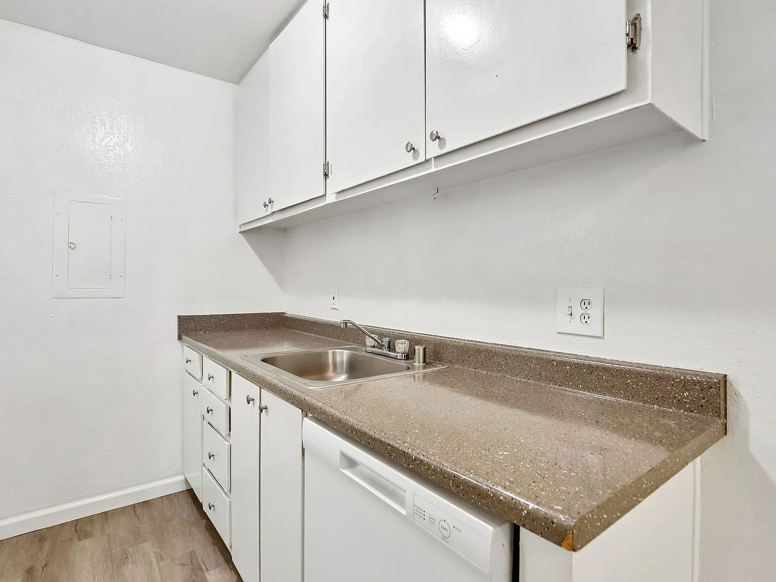 Parkview Village Apartments — Photo 3