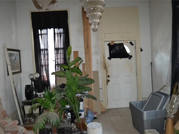 5th image of 2115 Urquhart St