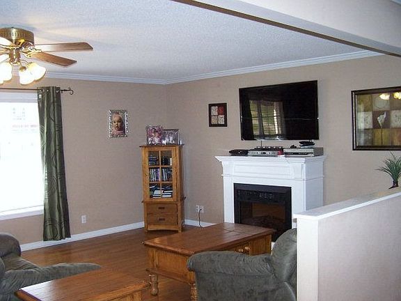 5th image of 4096 Charlton Sq