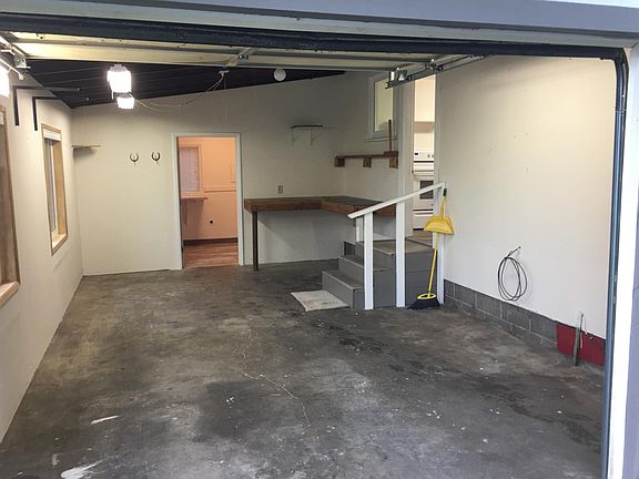 5th image of 6401 NE 135th Ave