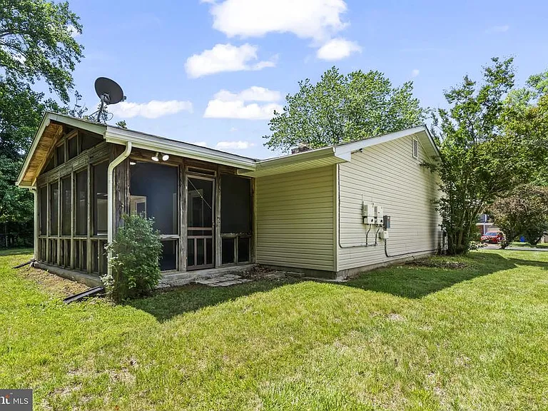 2060 Red Spruce Ct — Photo 30