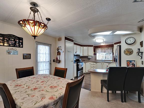 5th image of 727 Stokely Ln