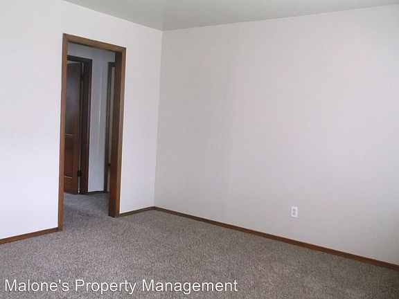 2nd image of 3801 SE 24th St