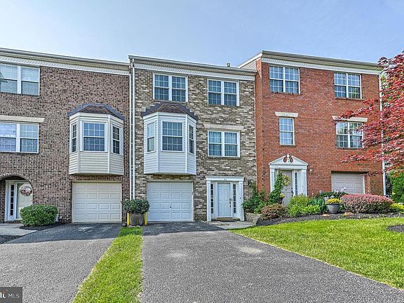 3rd image of 43 Jayme Dr #12