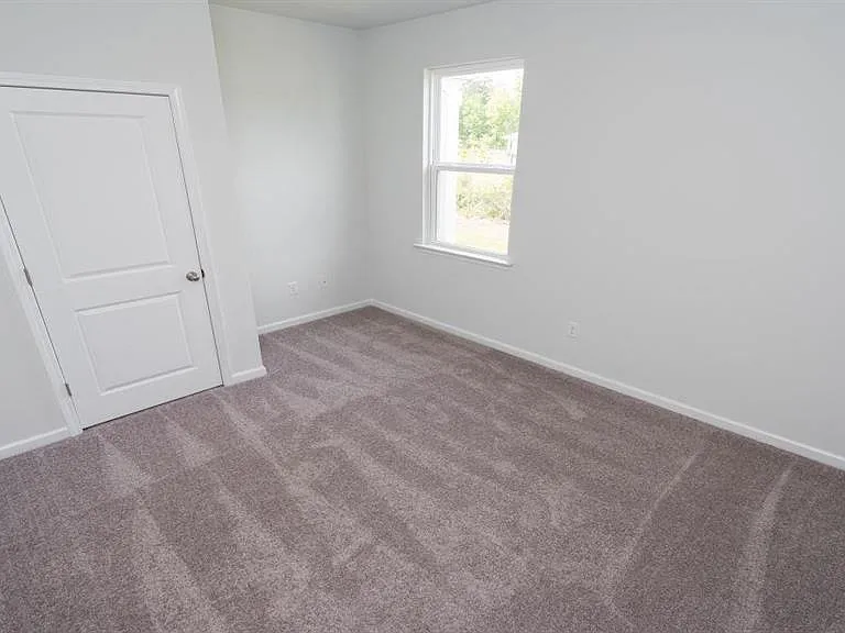 1028 Flintshire Dr — Photo 11