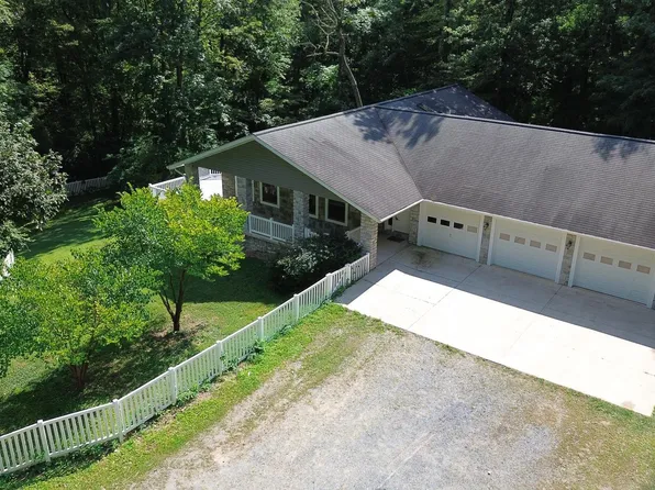 129 Chapelwood Ln, Bellefonte, PA 16823