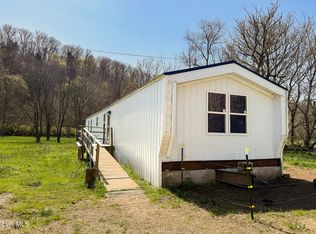 2094 Indian Creek Rd, Thorn Hill, TN 37881