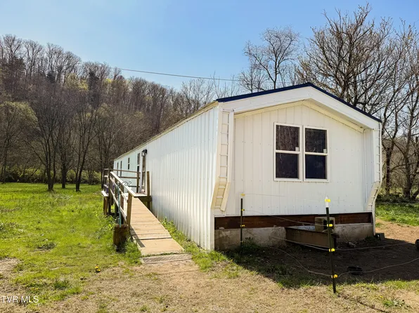 2094 Indian Creek Rd, Thorn Hill, TN 37881