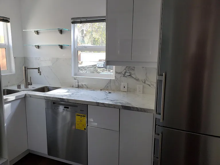 3004 Kelton Ave #C — Photo 3