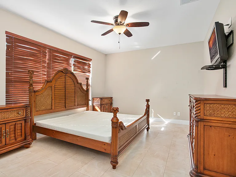8838 Abbotsbury Dr — Photo 11