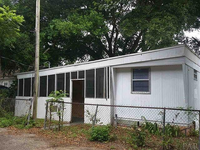 1st image of 807 Arlington Dr