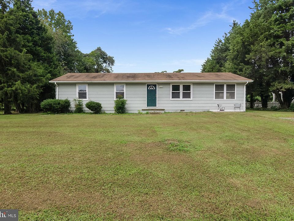 1st image of 127 Fairfax Dr