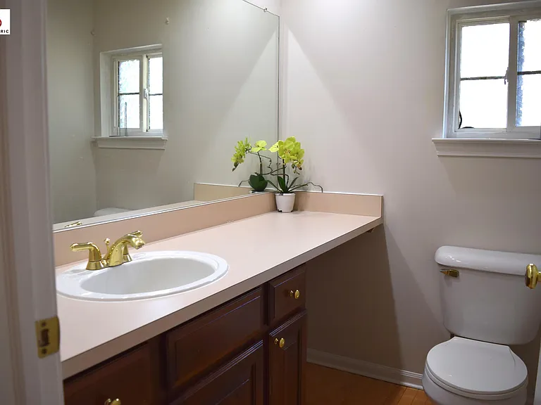 1566 Heron Cir — Photo 9