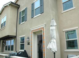 1112 Delpy View Point, Vista, CA 92084