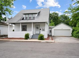 6 Francis Pl, Norwich, CT 06360
