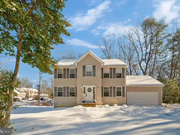 12526 Catalina Dr, Lusby, MD 20657