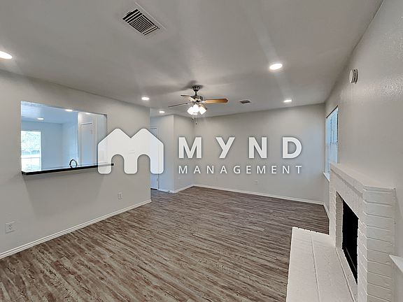 3rd image of 1807 River Crossing Cir APT C