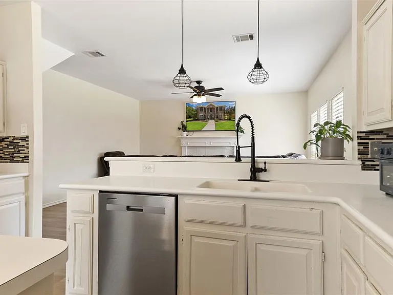 4216 Mulberry Dr — Photo 16