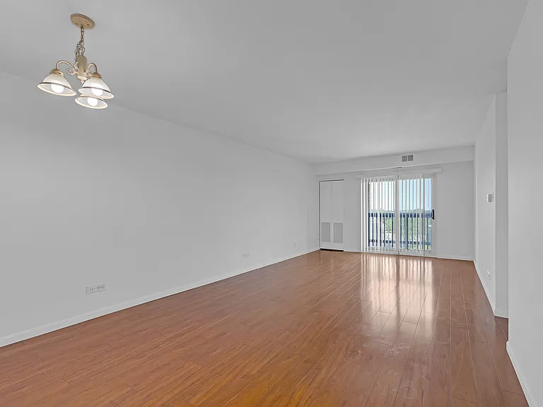 700 Perrie Dr #416 — Photo 4
