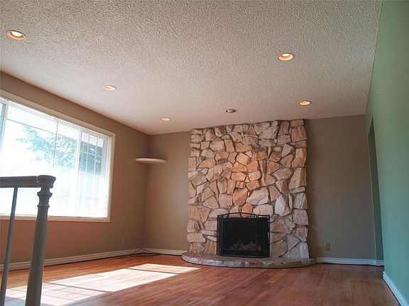 2nd image of 5564 S Dunbarton Dr