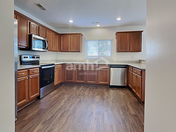3rd image of 8830 Kellum Dr