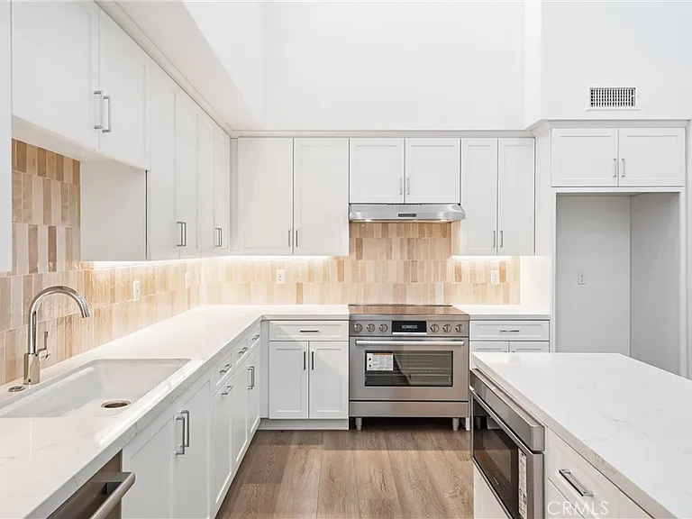 24722 Del Prado #201 — Photo 9