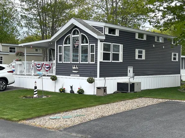 1 Seacoast Ln #27, Old Orchard Beach, ME 04064