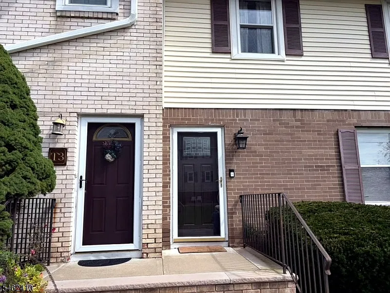 1 bed, 1.0 bath, $2,300 — Photo 3