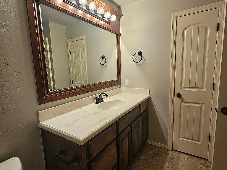 2732 Lerkim Ln — Photo 12