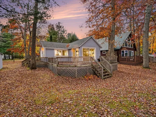 1154 Wolf Lake Dr, Baldwin, MI 49304