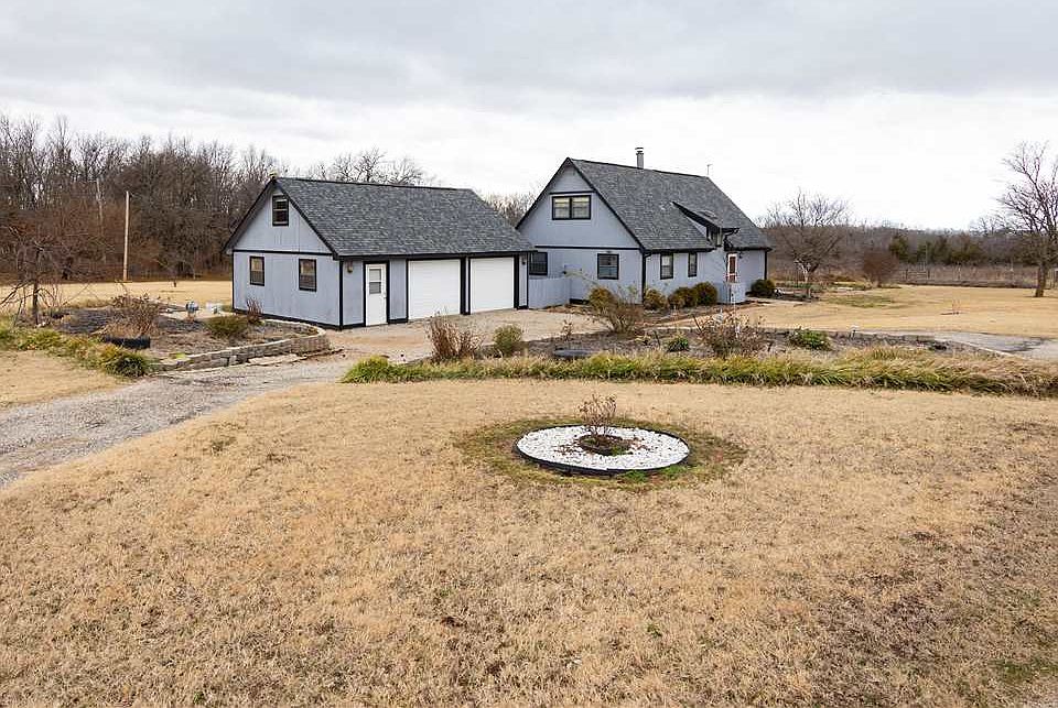 1st image of 400 Coyote Dr