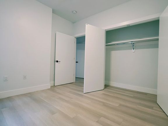 4th image of 319 Forrest St #103