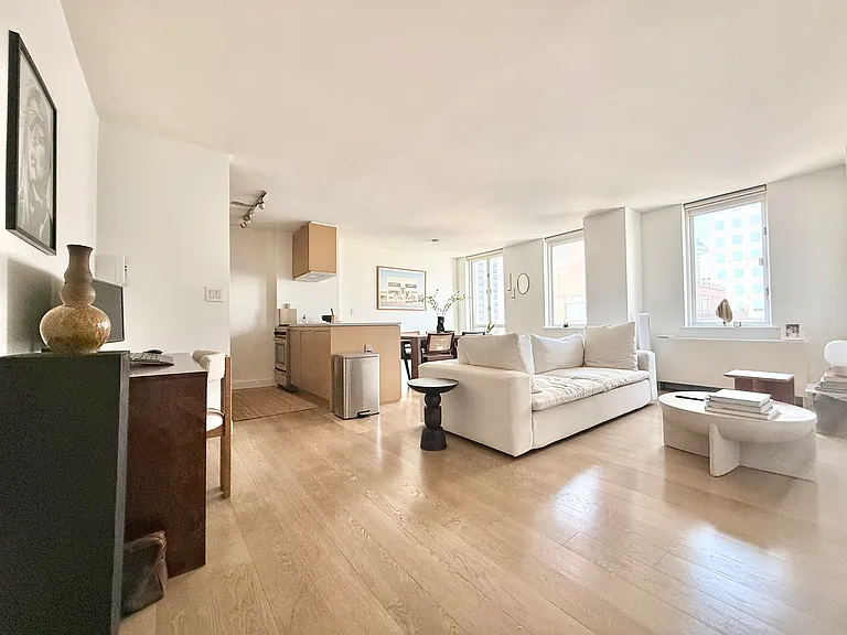 225 Rector Pl #15A — Photo 7