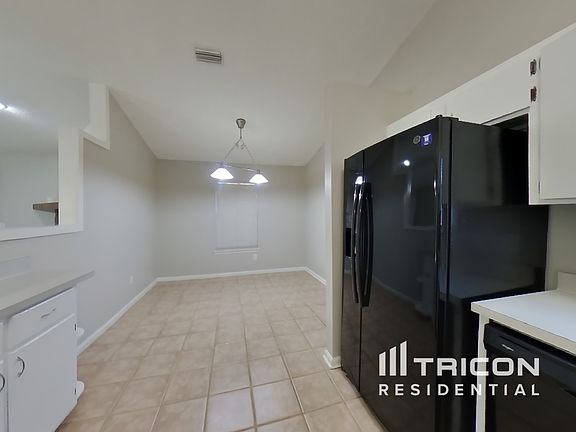 4th image of 8087 Le Havre Dr N
