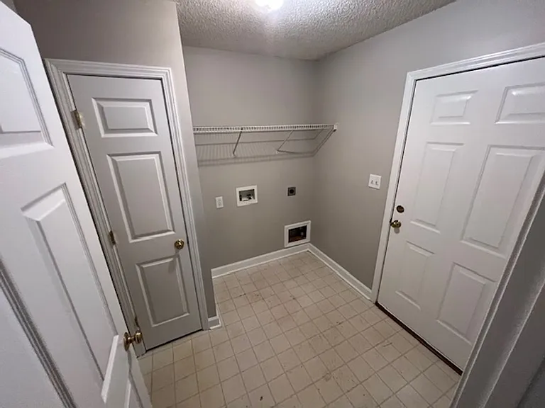 324 Faith Rd — Photo 9