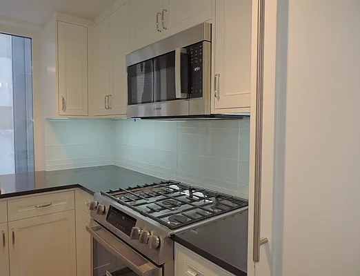 Rented by essential NEW YORK Real Estate | media 23