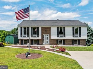 212 Contour Rd, Mount Airy, MD 21771