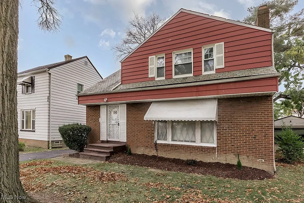 16515 Biltmore Ave photo 1