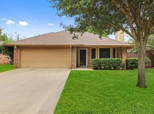 1004 Bayfield Dr, Denton, TX 76209
