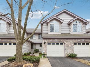 1592 N Saint Marks Pl, Palatine, IL 60067