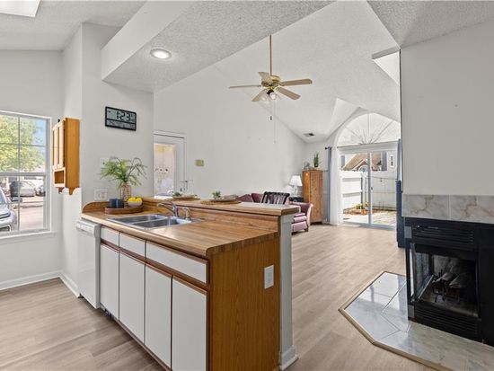 1706 Harvest Bend Ct, Virginia Beach, VA 23464