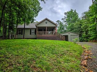 1385 Villa Dr, Ellijay, GA 30540