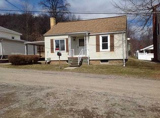 1557 Nixon Ave, Indiana, PA 15701