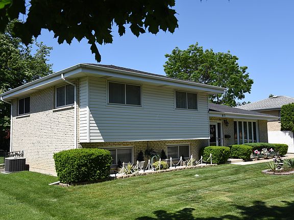 3rd image of 615 Arlene Dr
