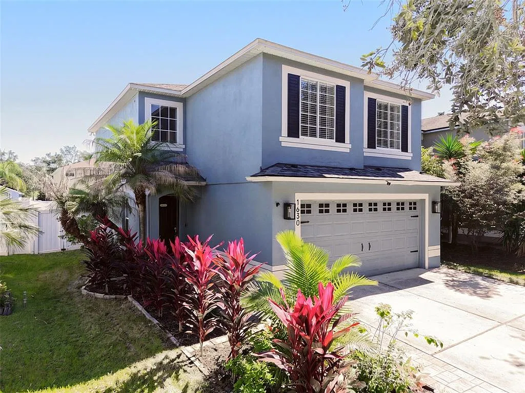 4 bed, 2.5 bath, 1606 sqft, $2,600 — Photo 2